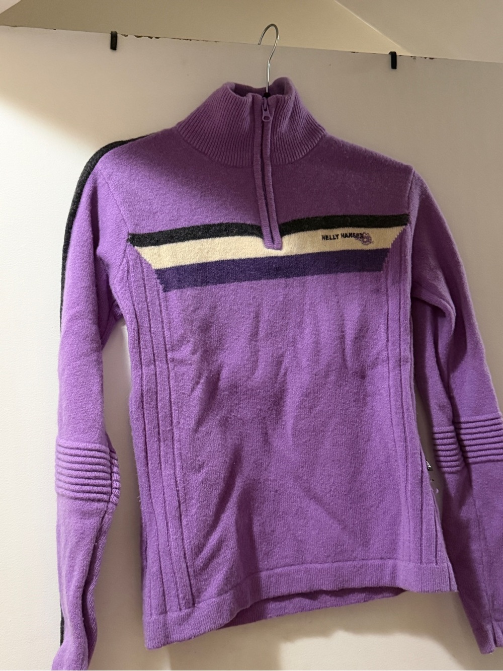 Helly Hansen Lavender Half-Zip Turtleneck Sweater with Contrasting Stripes